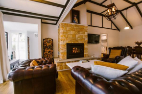 Pet-Friendly Highlands Home with Fireplace